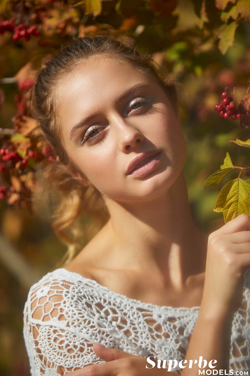 Людмила, 24